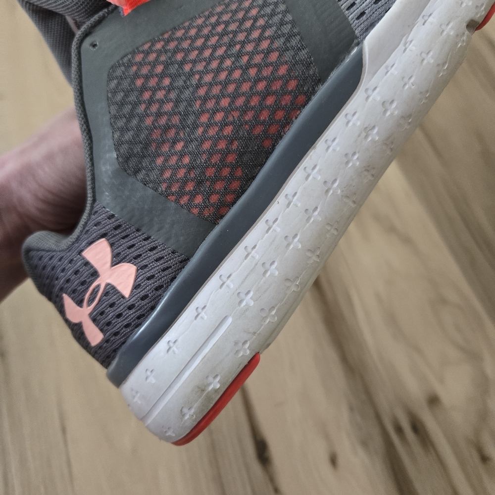 Under Armour Sneakers Women's Size 8.5 - Picture 5 of 10